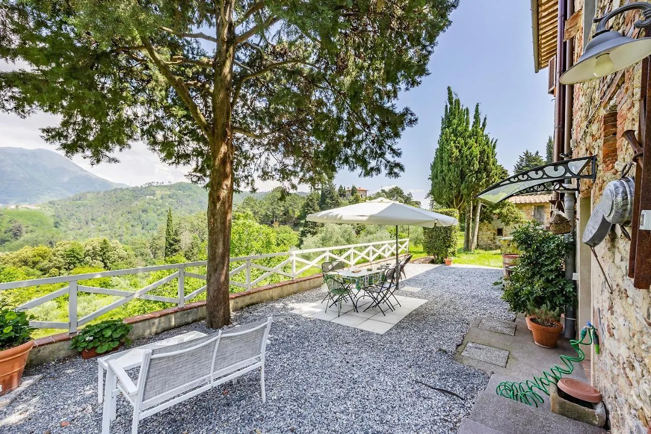 Villa Casa Ortomaggiore With Pool & Sauna Camaiore